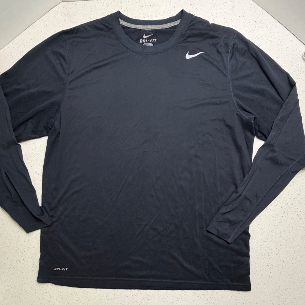 Nike Dri-FIT Mens XL Black Long Sleeve Performance Training Shirt Swoosh Logo